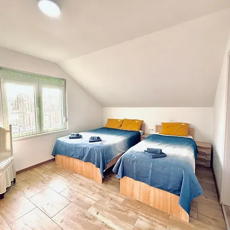 Adam's 4 Guest house *